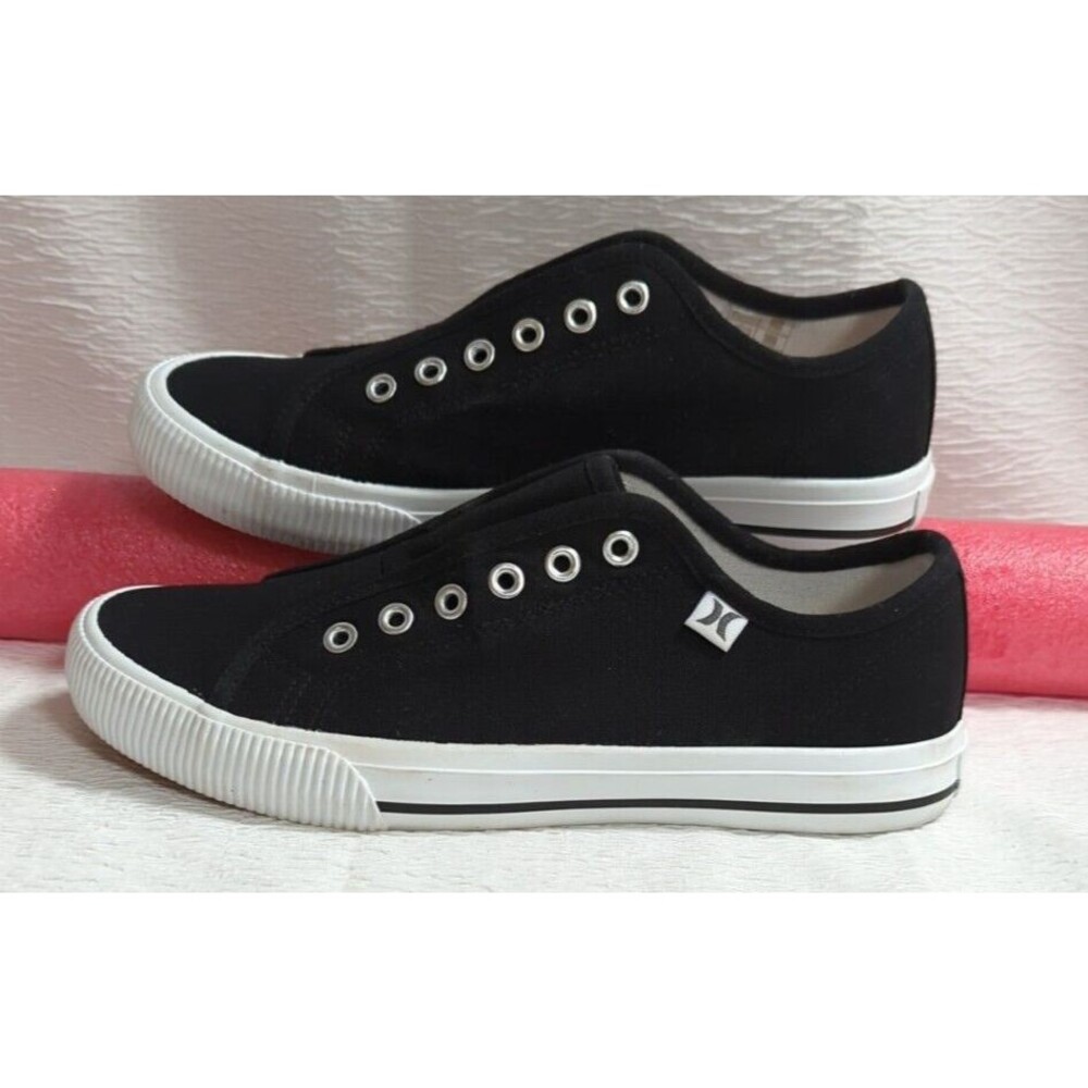 Hurley - Woman's - Size 6M - Slip on Canvas Shoes
